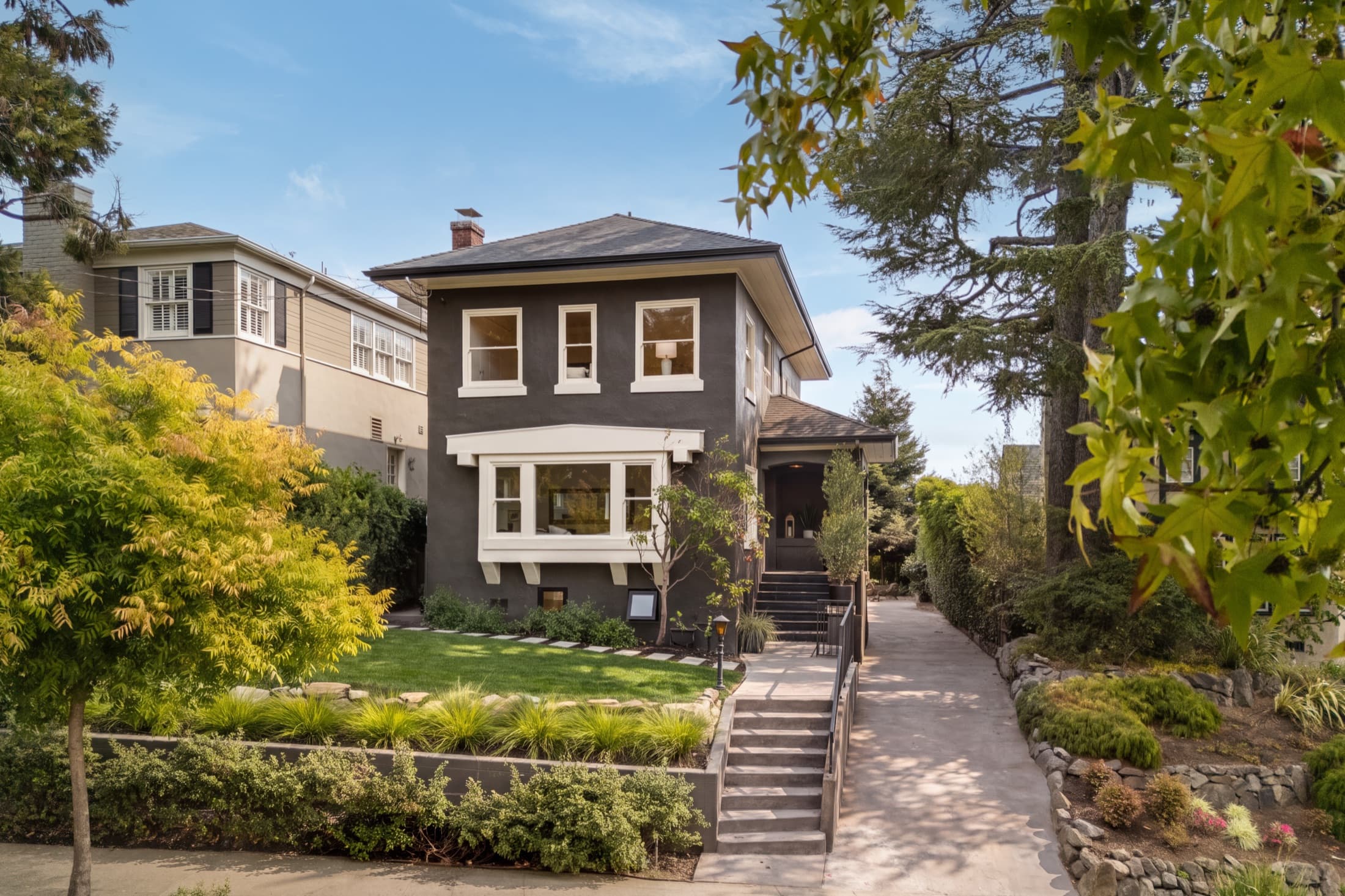 362 Magnolia Avenue from the street.