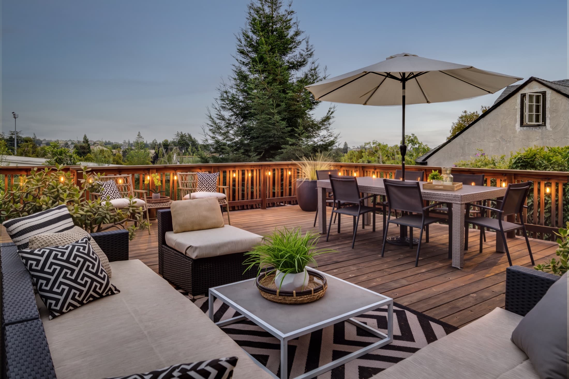 The deck lounge after sunset.